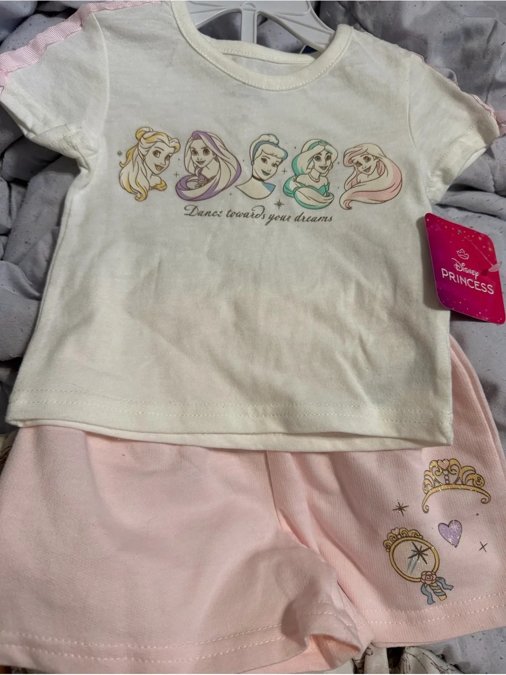Disney Princess Girls 2t Princess shirt and shorts NWT